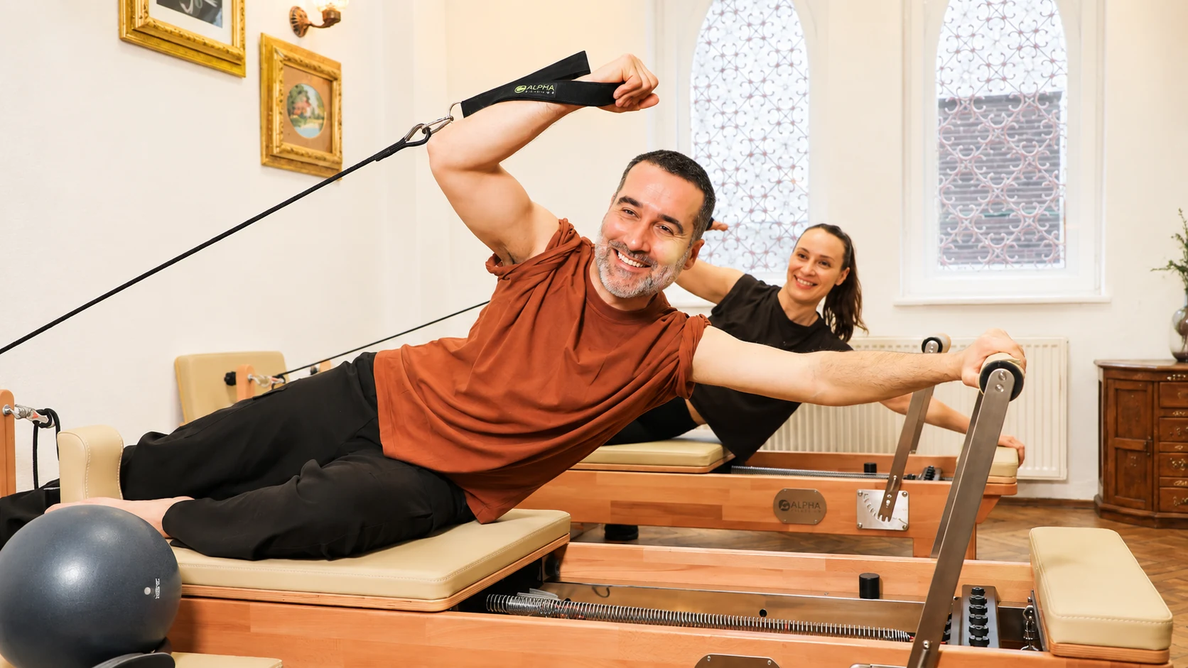 Ședință privată Pilates Reformer cu ghidaj